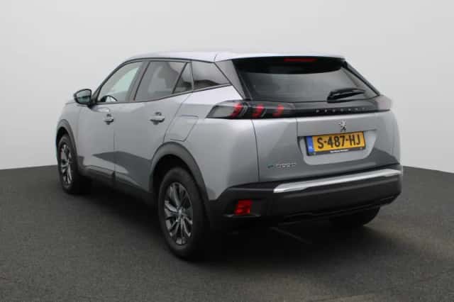 Peugeot e-2008 (2023) thumbnail 2
