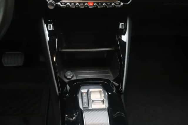 Peugeot e-2008 (2023) thumbnail 11