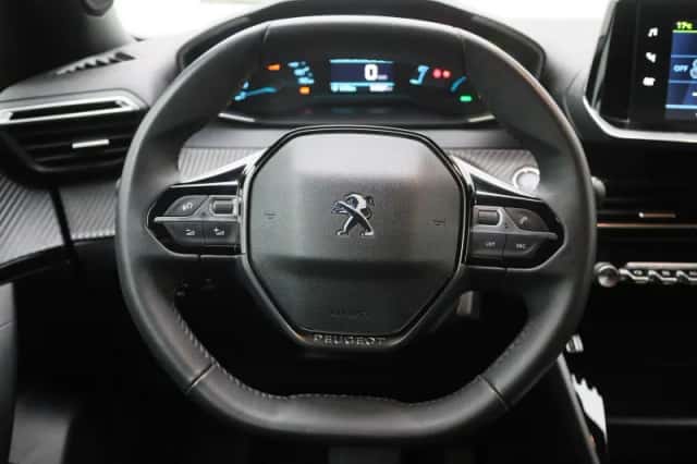 Peugeot e-2008 (2023) thumbnail 7