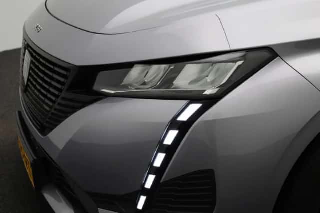 Peugeot 308 (2022) thumbnail 12