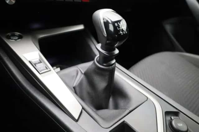 Peugeot 308 (2022) thumbnail 17
