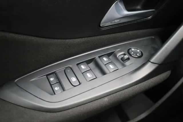 Peugeot 308 (2022) thumbnail 22