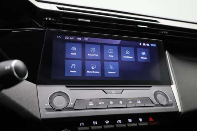 Peugeot 308 (2022) thumbnail 25