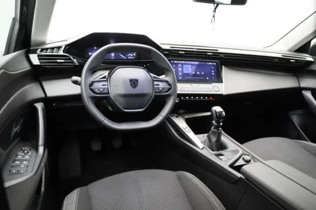 Peugeot 308 (2022) thumbnail 7