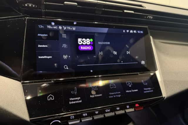 Peugeot 308 (2022) thumbnail 5