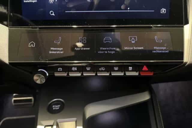 Peugeot 308 (2022) thumbnail 6