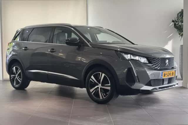 Peugeot 5008 (2021) thumbnail 3