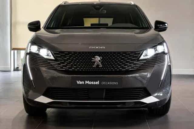 Peugeot 5008 (2021) thumbnail 3