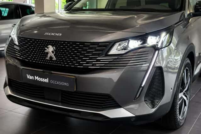 Peugeot 5008 (2021) thumbnail 4