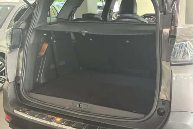 Peugeot 5008 (2021) thumbnail 6