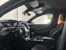 Peugeot 208 (2021) thumbnail 9