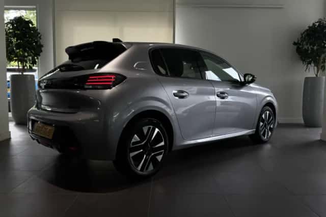 Peugeot 208 (2025) thumbnail 4