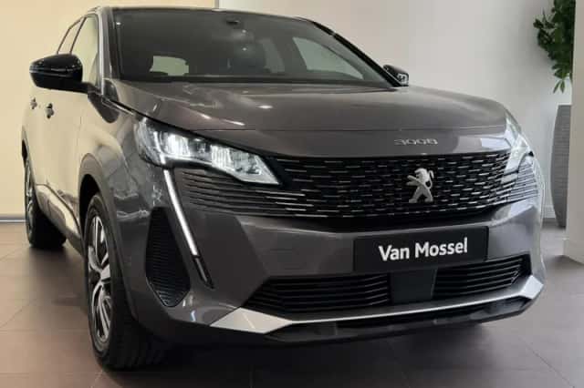 Peugeot 3008 (2023) thumbnail 4