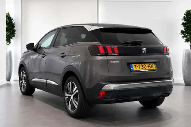 Peugeot 3008 (2023) thumbnail 5