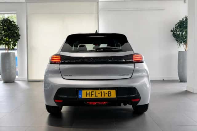 Peugeot 208 (2025) thumbnail 5