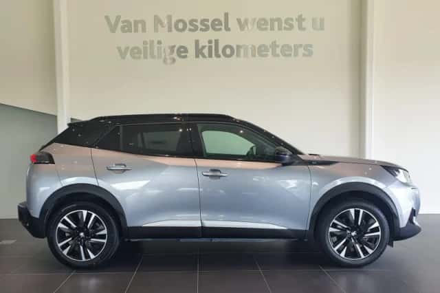 Peugeot e-2008 (2021) thumbnail 4