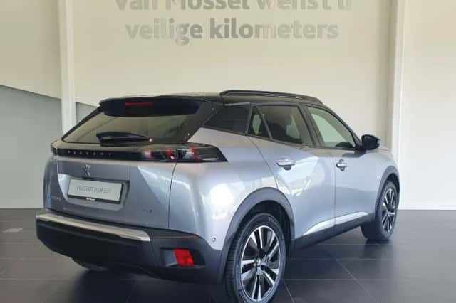 Peugeot e-2008 (2021) thumbnail 6