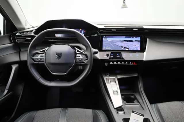 Peugeot 308 (2023) thumbnail 5
