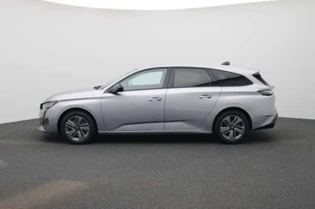 Peugeot 308 (2023) thumbnail 5