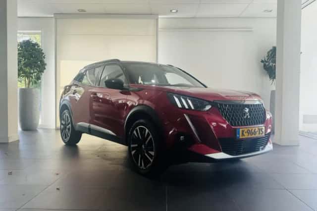 Peugeot 2008 (2021) thumbnail 3