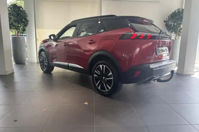 Peugeot 2008 (2021) thumbnail 5