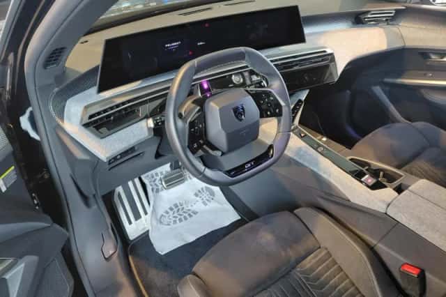 Peugeot e-3008 (2026) thumbnail 2