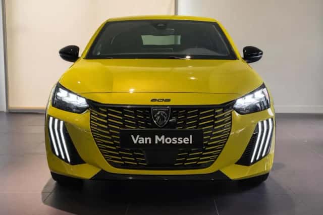 Peugeot e-208 (2024) thumbnail 2