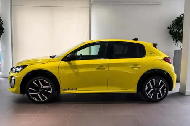 Peugeot e-208 (2024) thumbnail 4