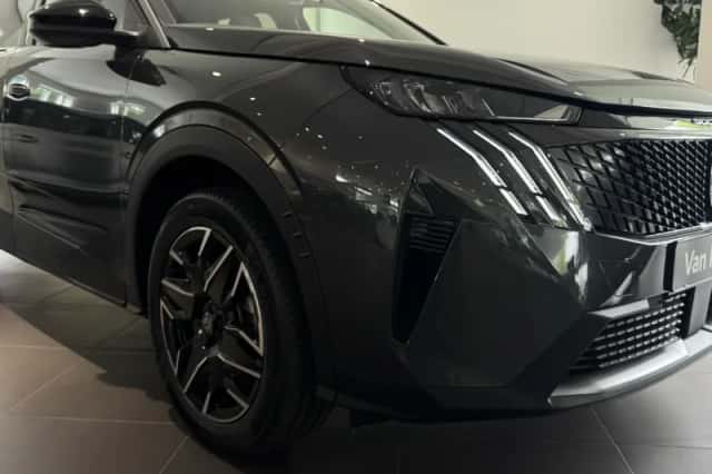 Peugeot 5008 (2025) thumbnail 4