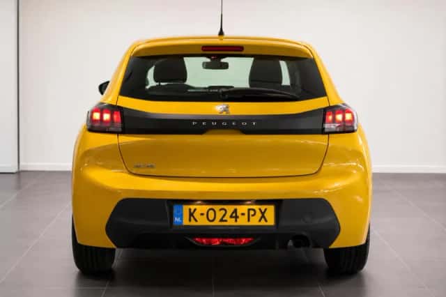 Peugeot 208 (2021) thumbnail 2