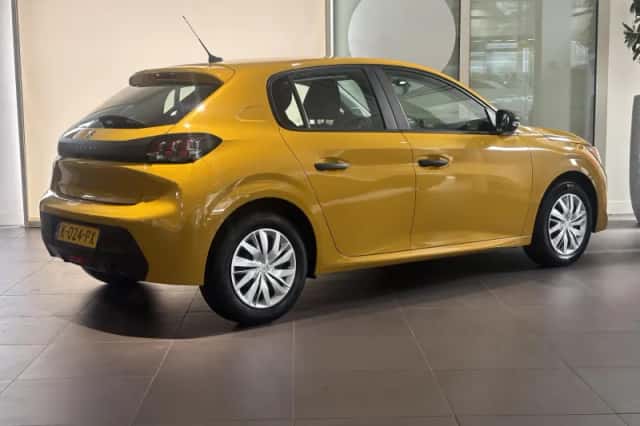 Peugeot 208 (2021) thumbnail 3