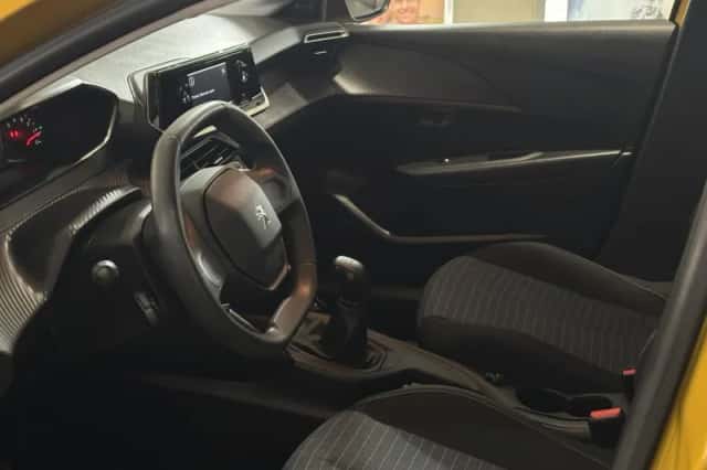 Peugeot 208 (2021) thumbnail 6