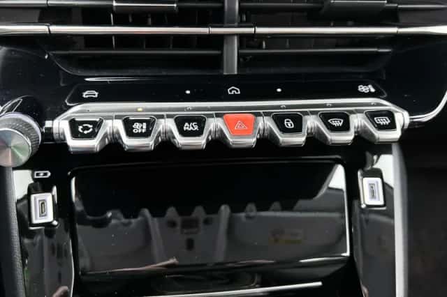 Peugeot 208 (2025) thumbnail 9