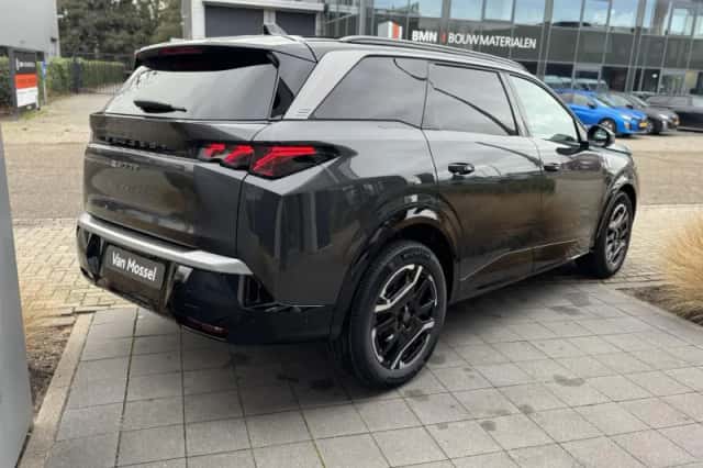 Peugeot E-5008 (2025) thumbnail 4