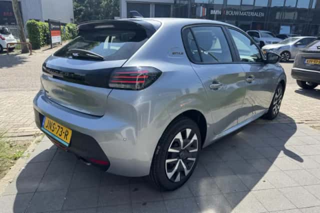 Peugeot 208 (2025) thumbnail 5