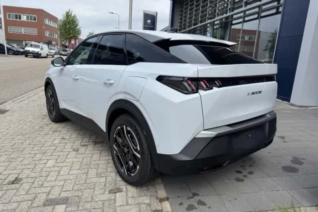 Peugeot e-3008 (0) thumbnail 3