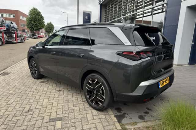 Peugeot 5008 (2025) thumbnail 4
