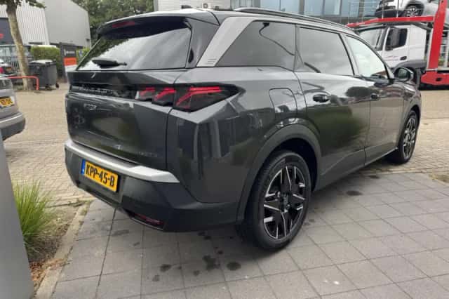 Peugeot 5008 (2025) thumbnail 5