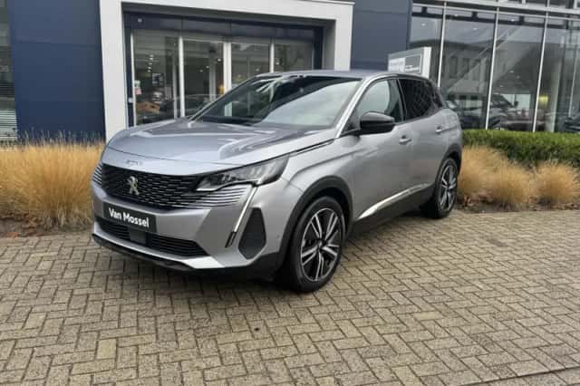 Peugeot 3008 (2024) thumbnail 2