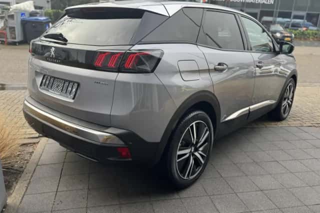 Peugeot 3008 (2024) thumbnail 4