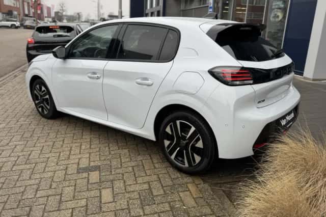Peugeot 208 (2025) thumbnail 3
