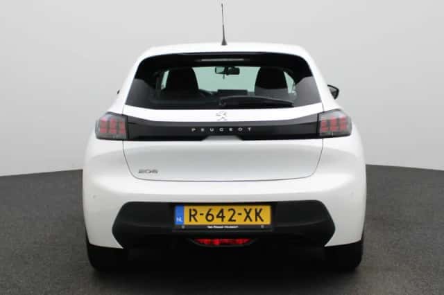 Peugeot 208 (2022) thumbnail 6