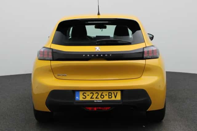 Peugeot 208 (2023) thumbnail 6