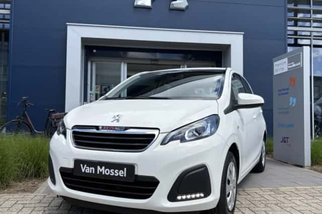 Peugeot 108 (2021) thumbnail 3