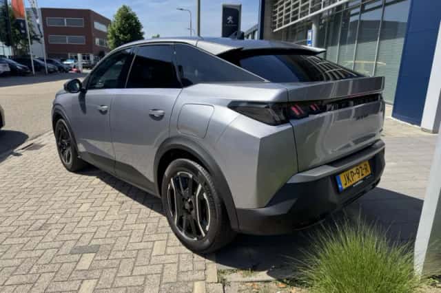 Peugeot 3008 (2025) thumbnail 4