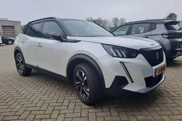 Peugeot 2008 (2023) thumbnail 4