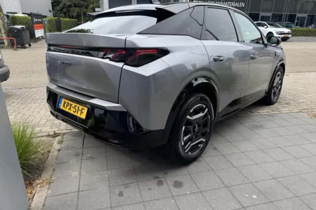 Peugeot e-3008 (2025) thumbnail 5