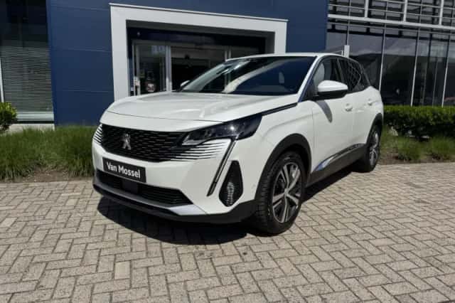 Peugeot 3008 (2021) thumbnail 3