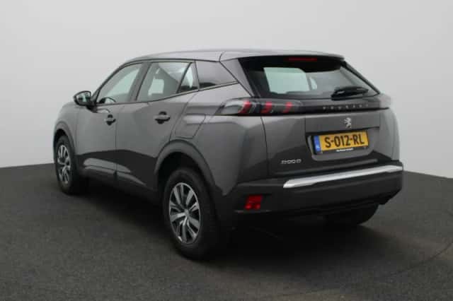 Peugeot 2008 (2023) thumbnail 3
