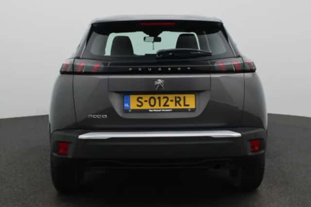 Peugeot 2008 (2023) thumbnail 6